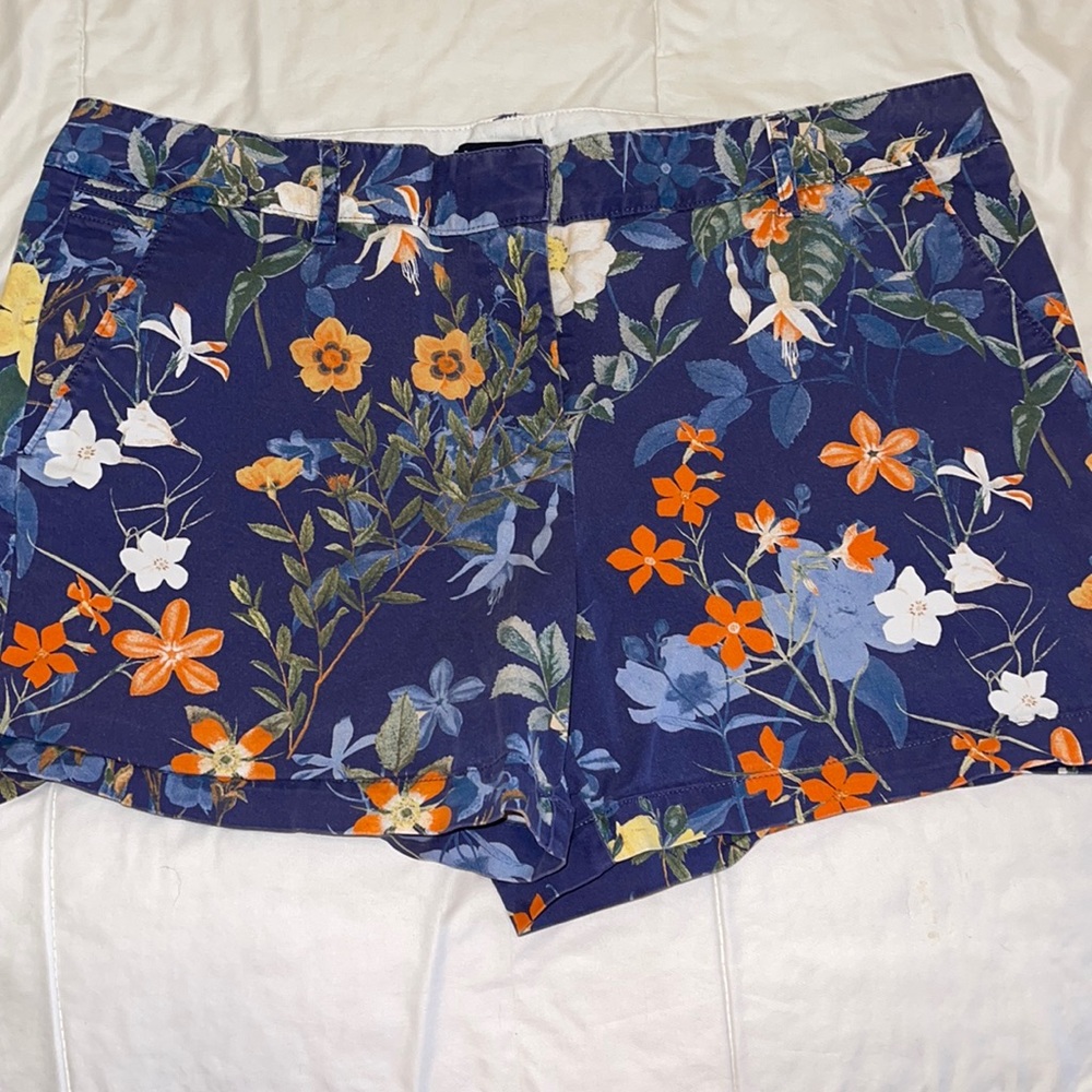 Lands End Size 16 floral shorts 100% cotton EUC 4.5 inch inseam